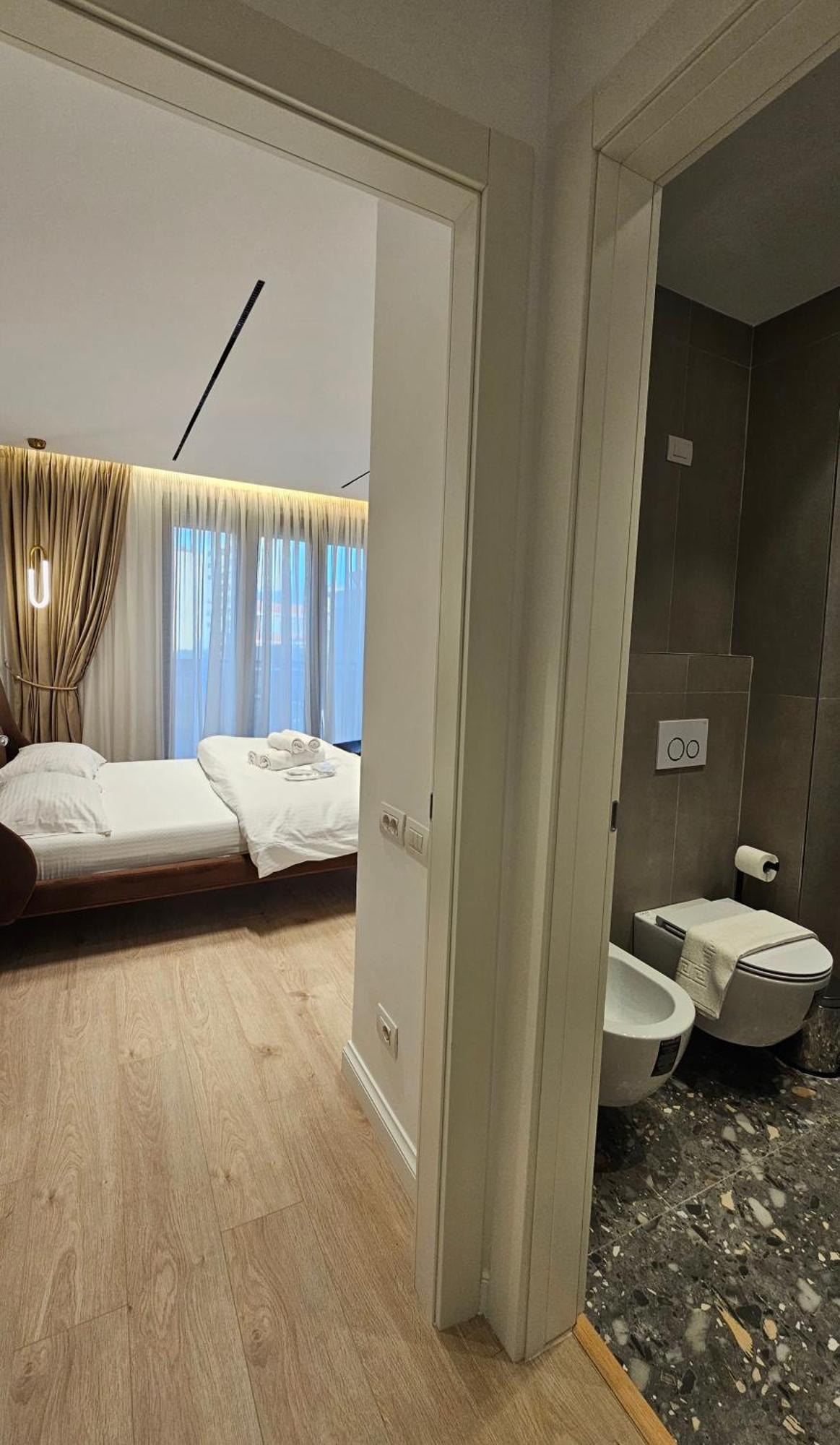 Center Apartment Easy_Luxury Tirana Exterior photo